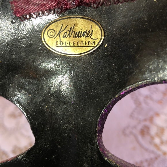 🎭 RARE Katherine’s Collection Mardi Gras Mask OS! - Picture 9 of 12